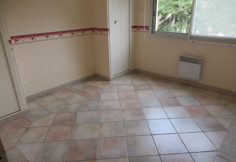 1752219035942_Chambre 2 (1).JPG